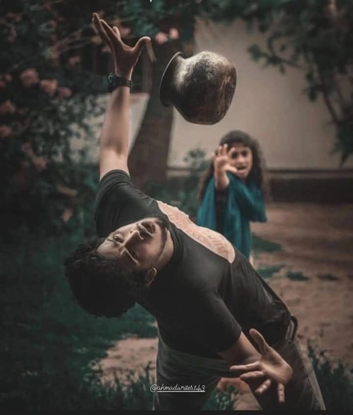 शादी करने की सोच रहा था,,,,☺️
पर ये पोस्ट सामने आ गई,,,,,🥺
👇👇👇

रूठी  बेगम, उड़ते  बर्तन  सब  नज़ारे देखेंगे,
चांद को घर में लाने वाले, दिन में तारे देखेंगे।

मुझे क्या करना चाहिए...?🤔