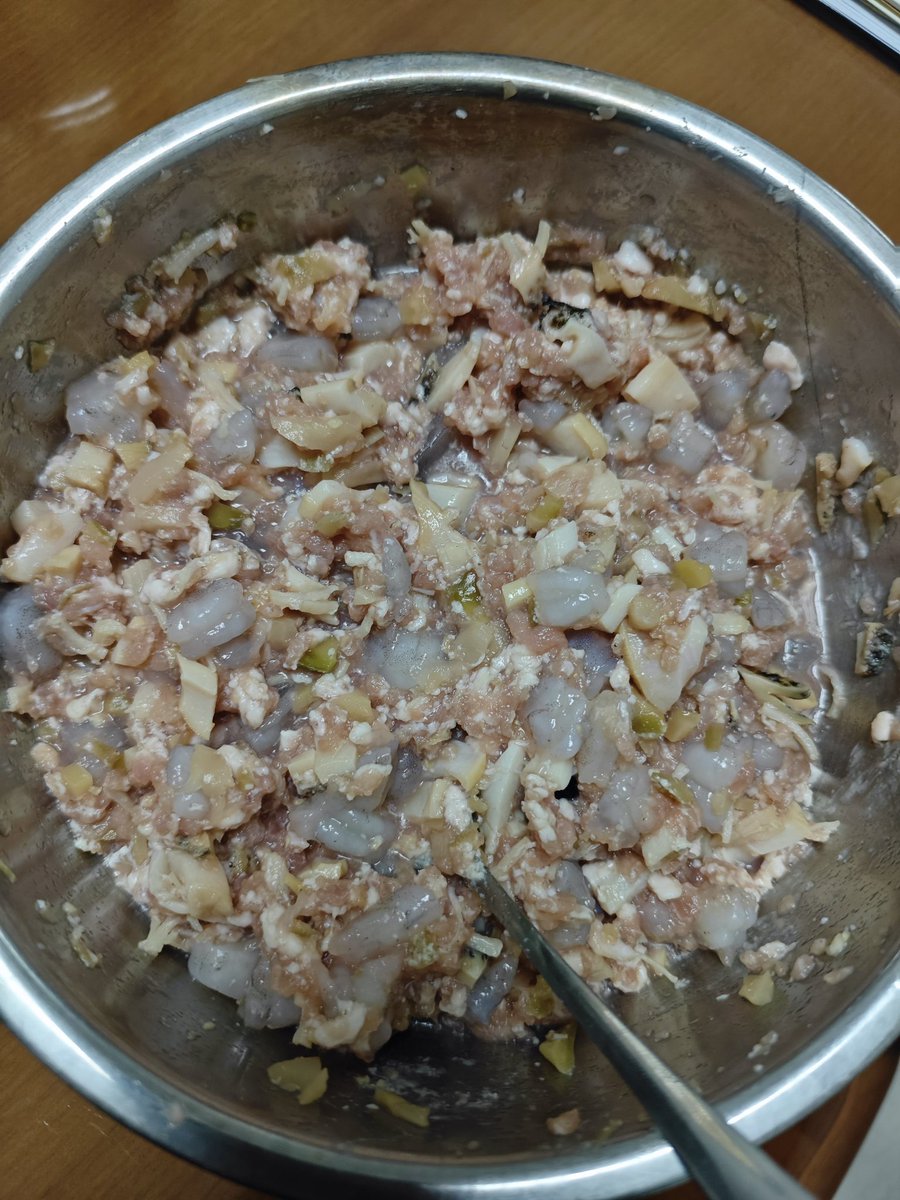 包饺子吃，弄了个杂馅。