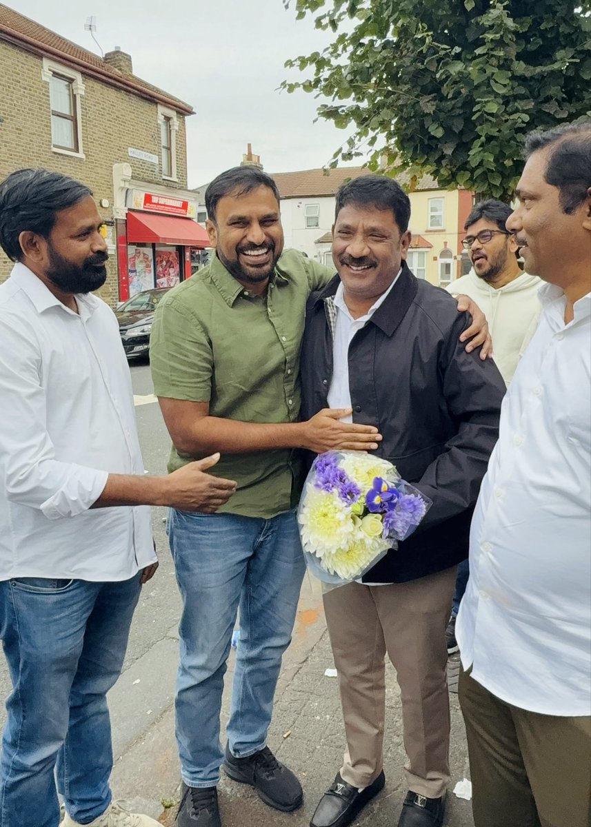 pradeepchinta1's tweet image. Pradeep anna had a wonderful meeting with Koramutla Srinivasulu anna yesterday in East Ham 😊 Had a warm discussion about AP’s illegal liquor issues and shared some valuable thoughts for a better future 🙏 #Respect #Leadership #APDevelopment
@DrPradeepChinta @KoramutlaSrini…