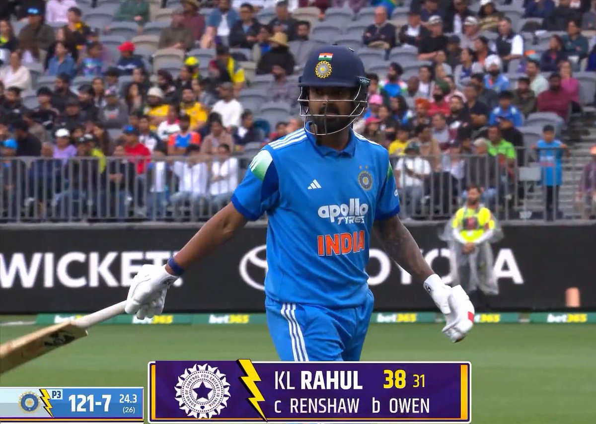 Team India are 45-4 in 13.2 overs

Le KL RAHUL - Pressure? What Pressure!!