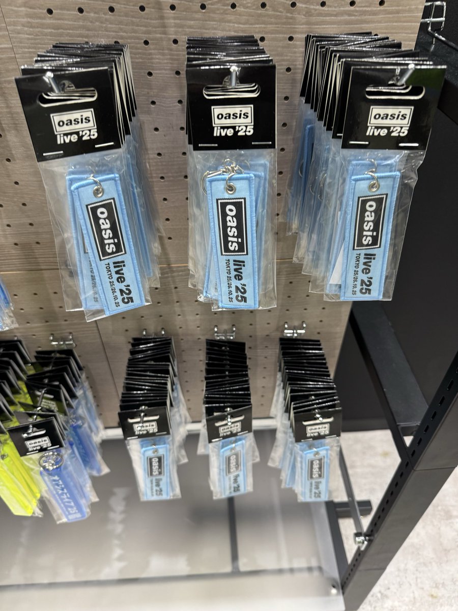 Oasis オアシス 名古屋のサテライトショップで追加購入 ・アクリル