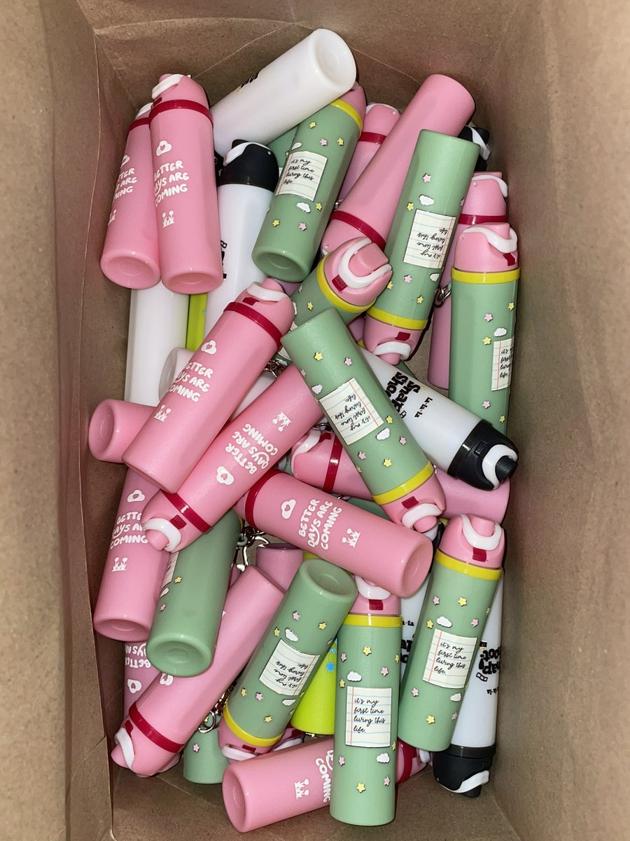 lostwhenvivid's tweet photo. 📦 FINALLYY all miniwalas and mini luggage case are here, currently waiting for the rest of my packing mats to arrive then i’ll start packing this week! https://t.co/RTgiR4uCT5