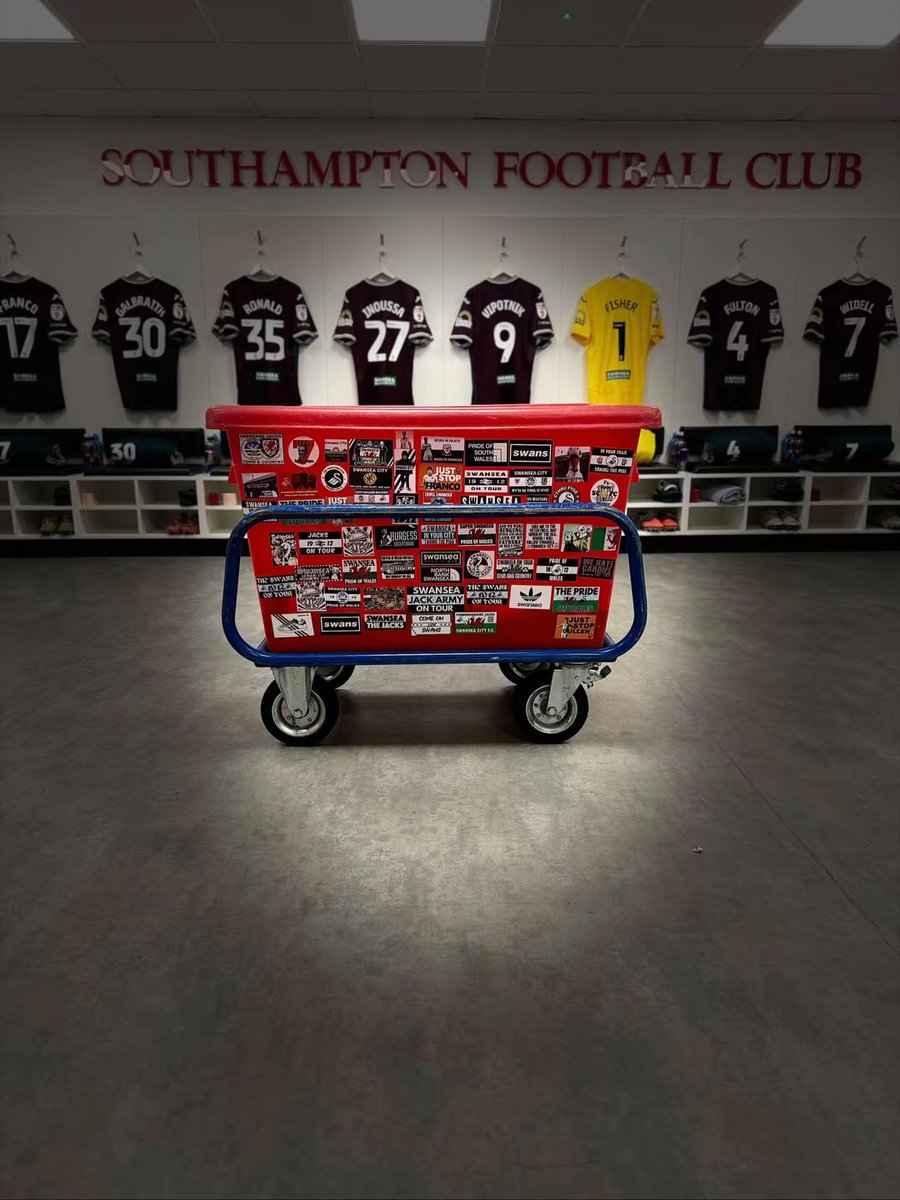 Between2kitmen tweet media