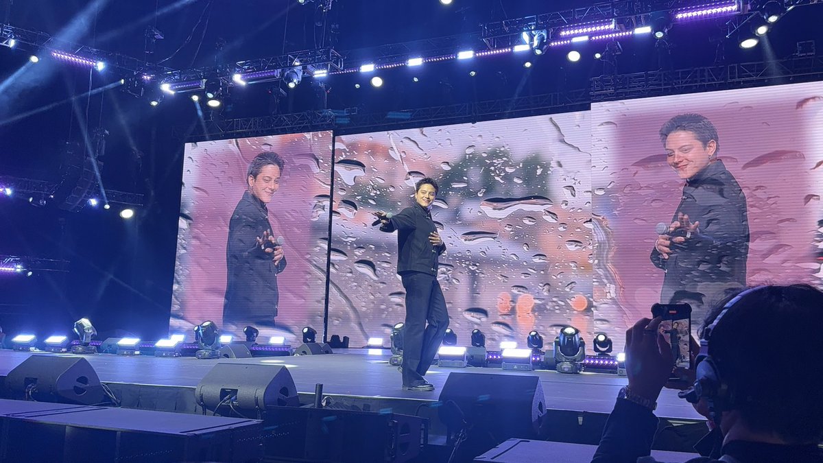 caesacyannn's tweet photo. I still can’t believe I’ll get to see you this close!😫🤩
You sound so amazing as always DJ!🥹
Thank you for making us all happy🤩🥰

From being a fan since 2011, grabeng commitment to Daniel!😄
I hope you got the gift last night. 🥺

Mahal kitaaaa🫠🥰 @imdanielpadilla https://t.co/SEN3iOOSg8