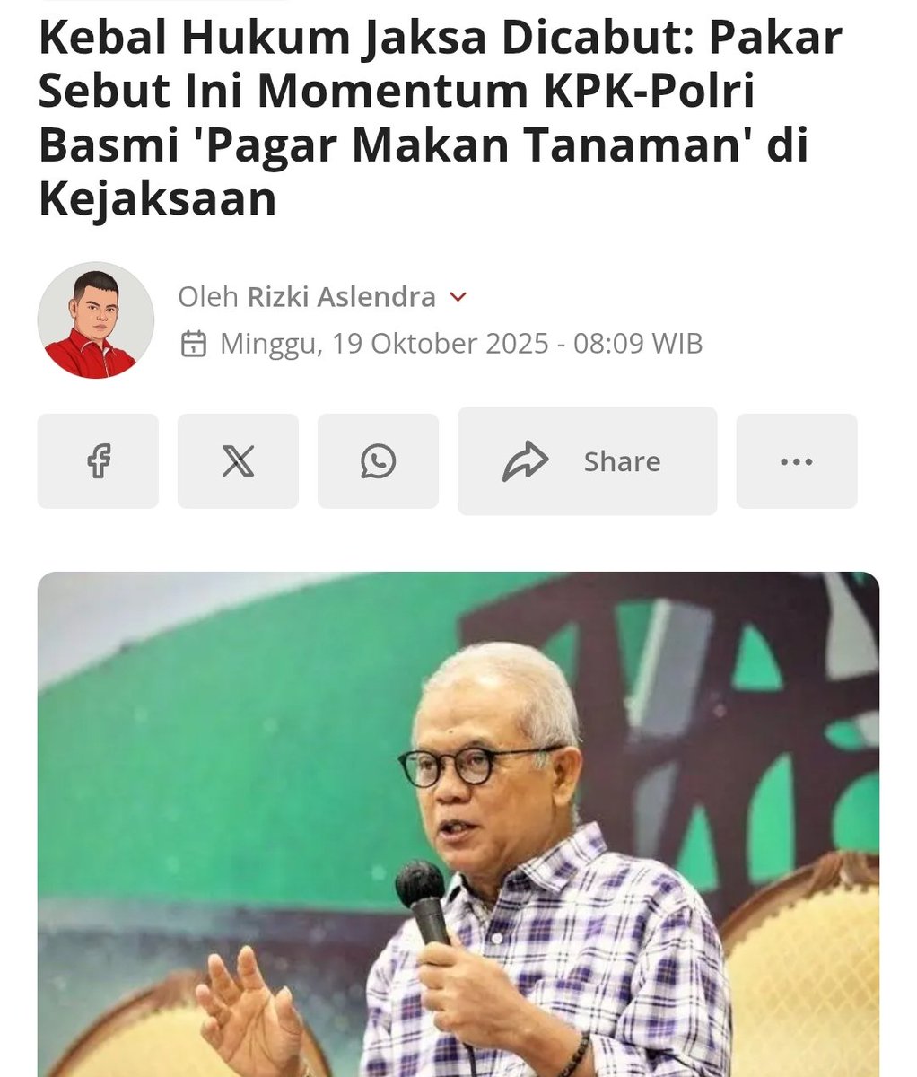 Kali ini saya setuju keputusan MK.
Hukum itu hak semua orang, hukum hanya berpihak pada kebenaran.
Tidak boleh ada lembaga yang kebal hukum.

Kebal hukum dicabut, Pakar sebut ini momentum KPK dan Polri basmi 'Pagar makan tanaman' di Kejaksaan.