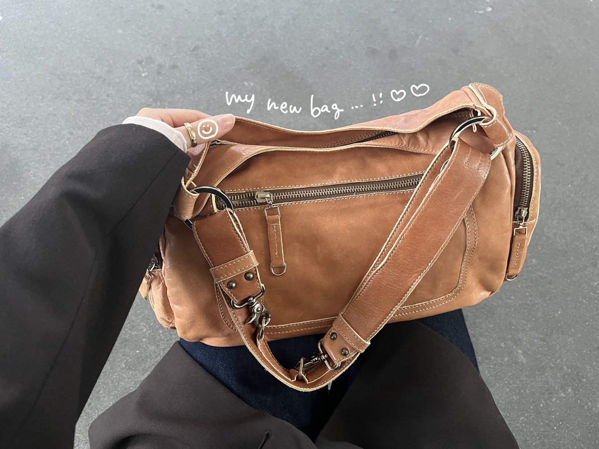 vllsea's tweet photo. 大井競馬場ﾌﾘﾏに行ってきました🦣 いろんな可愛いアイテムゲットできて大満足‧₊˚⊹ お値引きまでしてくれた皆様に感謝、出会いに感謝🍀 https://t.co/f2zHkhpLe4
