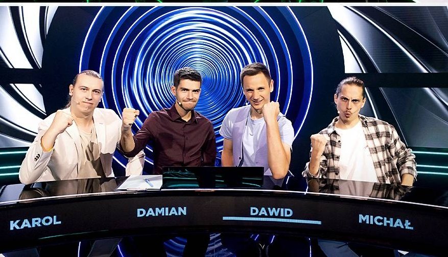 Wyjątkowo po polsku - zapraszam na dzisiejszy odcinek Awantury o Kasę z moim udziałem, Polsat, 17.30. Marzenie z dzieciństwa spełnione, jak poszło? Zobaczcie sami :)