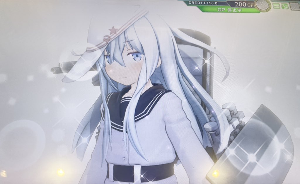 本日、アーケードでもヴェールヌイとケッコンカッコカリをすることができました！*⸜(* ॑꒳ ॑* )⸝*
まさかアーケードでも渡せるとは！
これからもよろしくね(*  ˊ꒳ˋ*)