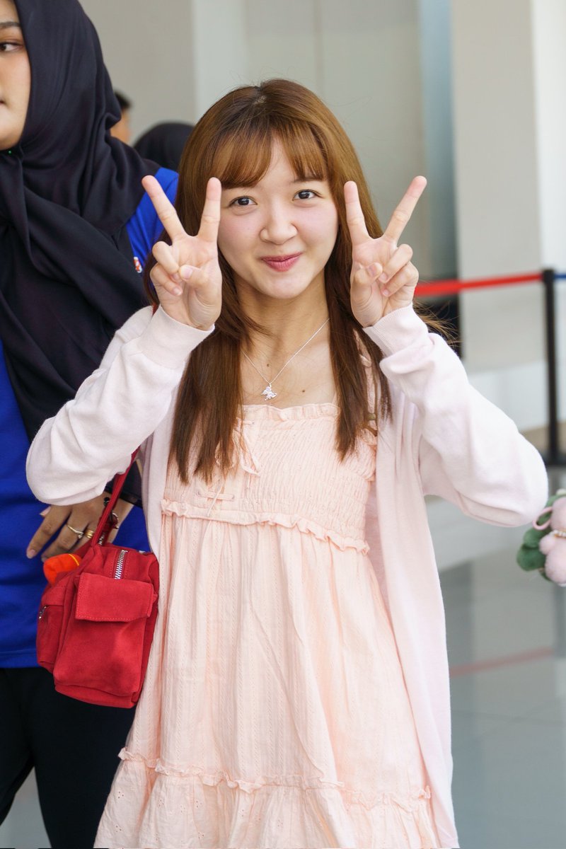 Ahmad Yani Airport, Semarang
19.10.2025

<a href="/AU_LiaJKT48/">Aurellia</a>