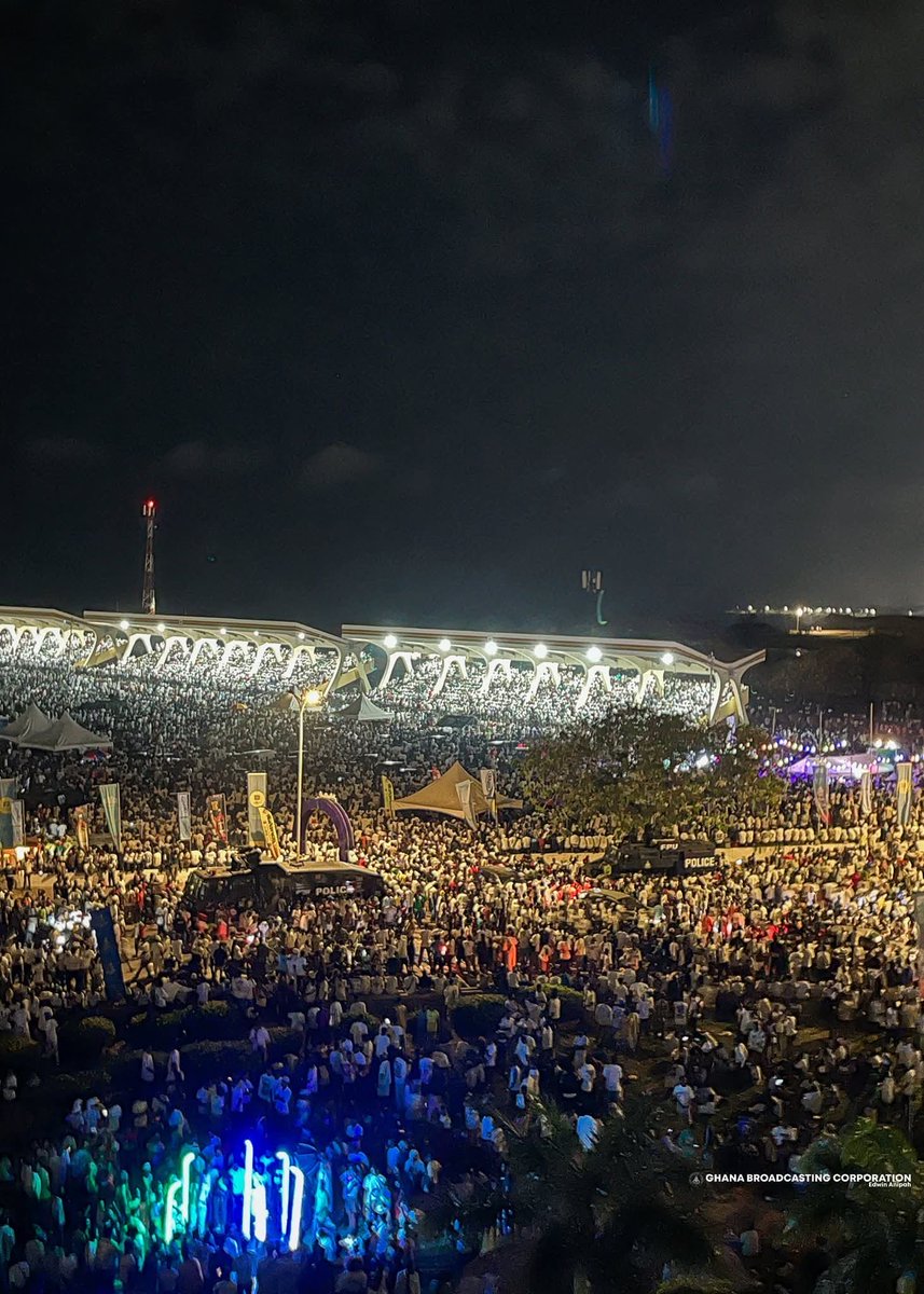 ItsAmahAdoma's tweet image. Aside Sarkodie, Shatta Wale has the biggest fan base in Ghana. 🔥