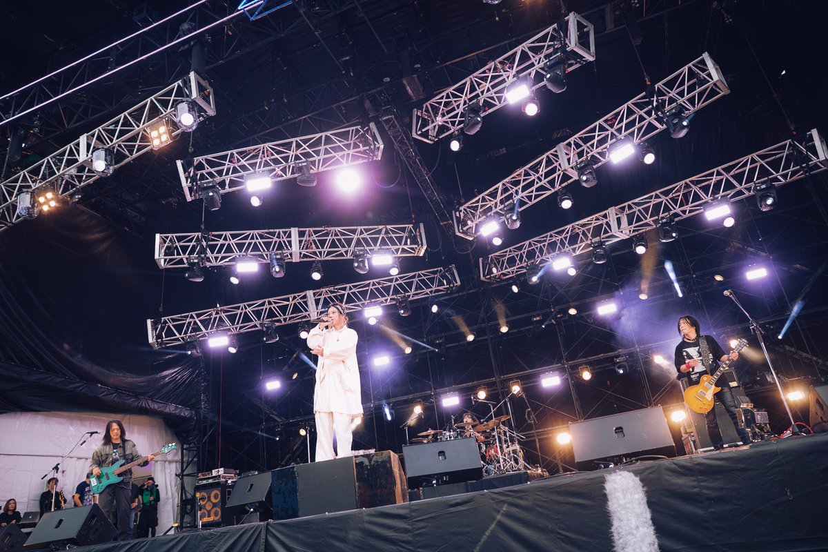 漢字で『黒』『夢』、これでDragon Ashといいます」と笑わせたが