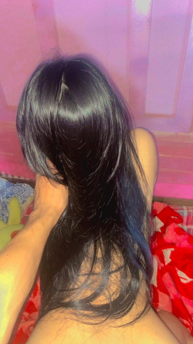 bichtram124's tweet photo. Buộc tóc dùm em đi nè🤭🤭 https://t.co/MAQJd7xM0e