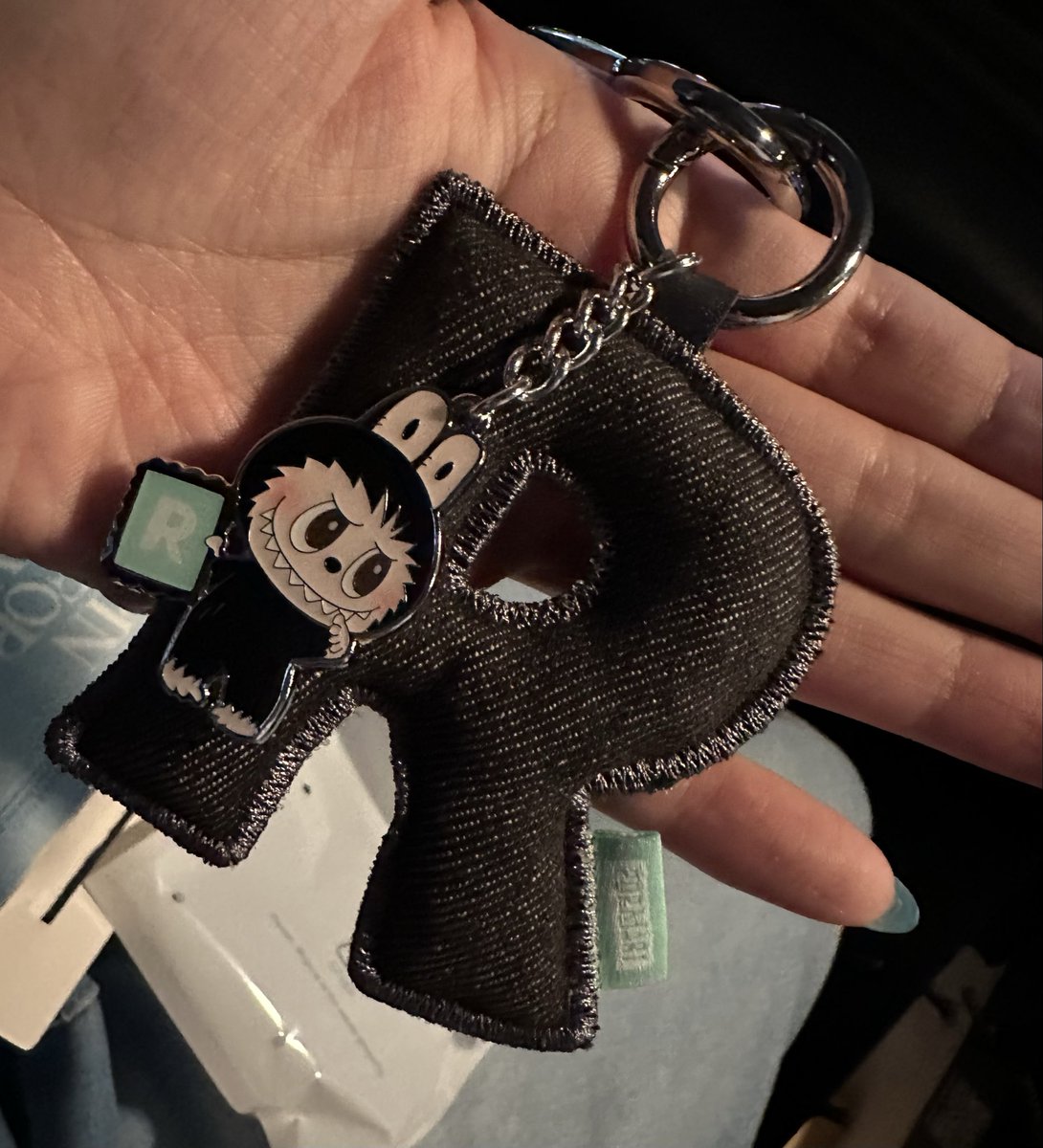 正規品 ラブブ 信頼の出品者です！400件以上の良い評価をいただいています POPMART】大人気ラブブ騙されて偽物を買わないように！本物を知