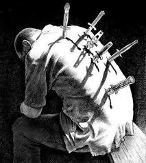 GERÇEK DOST UYARIR, SAHTESİ AZGINLAŞTIRIR!

Düzgün biri gibi görünürken raydan, yoldan, çizgiden çıkan ve bu haline içten içe üzüldüğün kişilere hem sitem eder hem de hayret edersin.

Kendi kendine sorarsın:

“Hiç yanında uyaran bir dostu yok mu?”

Zamanında senin “Aman bozulma!”