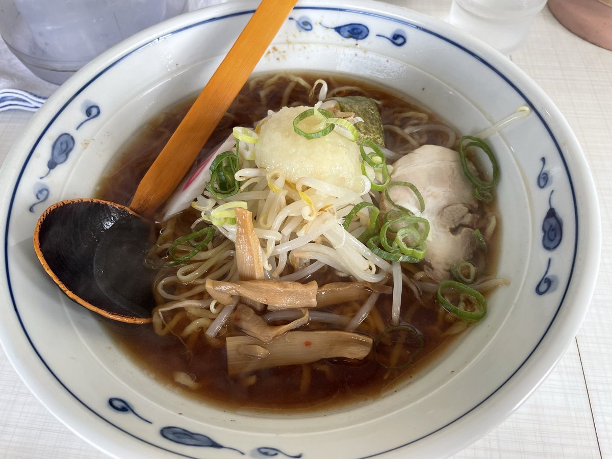 mabok09's tweet photo. 2025年15杯目（10月18日）
#美華大飯店本店 #生にんにくラーメン手打ち麺 https://t.co/OJ1oTPCSsC