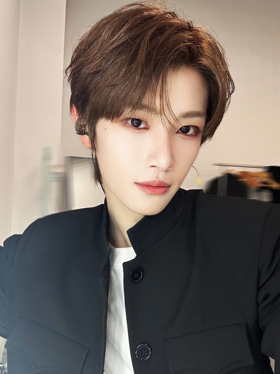 ChromosomeEG's tweet image. Dropping selfies 📷 Happy weekend 😁

#CHROMOSOME #Chromosome_Entertainment #ChromosomeSeeds #Seeds #CHENKAIWEN #CHENXIAOFU #FANZIMO #FUYUBO #LANZIHAN #LINUOQI #XUYISHENG #ZHENGYIZHUO