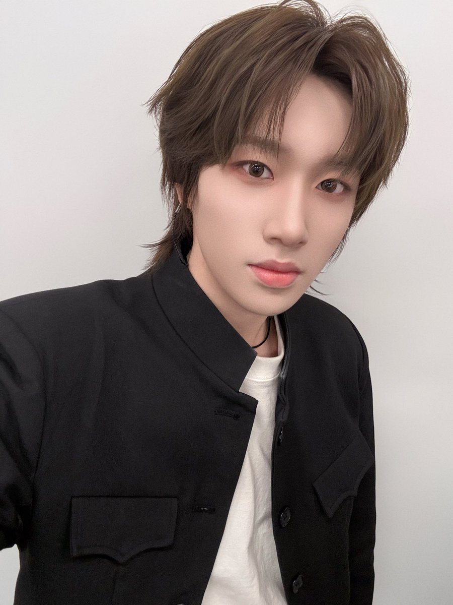 ChromosomeEG's tweet image. Dropping selfies 📷 Happy weekend 😁

#CHROMOSOME #Chromosome_Entertainment #ChromosomeSeeds #Seeds #CHENKAIWEN #CHENXIAOFU #FANZIMO #FUYUBO #LANZIHAN #LINUOQI #XUYISHENG #ZHENGYIZHUO