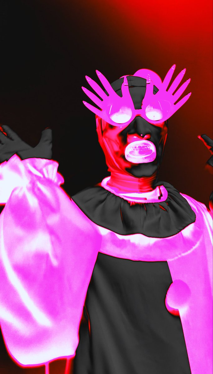 GeekedWitKey's tweet image. Some shots of my Art the Clown cosplay 🪓🩸

———

#Terrifier #ArtTheClown #HorrorMovies #ClownHorror #SlasherFilm #HorrorCommunity #CreepyClown #HorrorFan #CultHorror #HalloweenHorror #Gore #ScaryMovies #HorrorFilm #ClownMakeup #HorrorLovers #Cosplay #Cosplay #HorrorCosplay