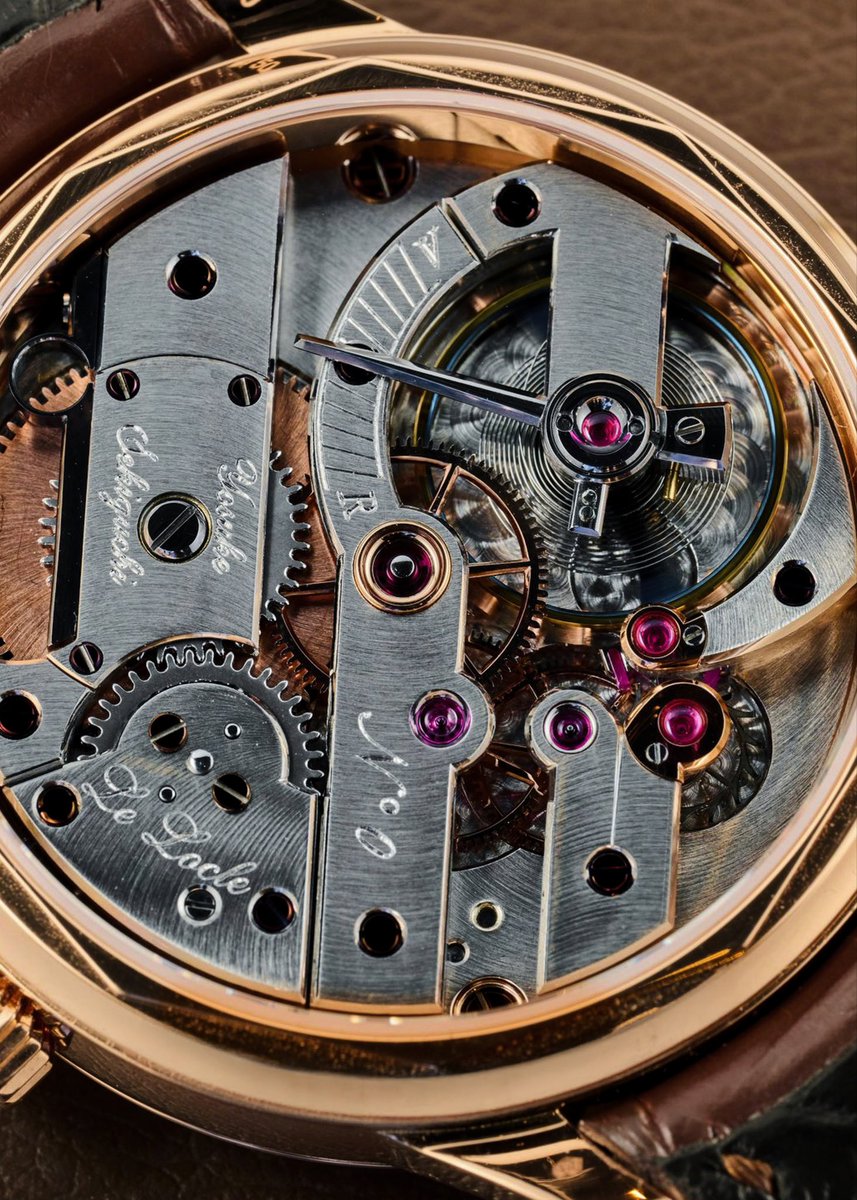 hairspringwatch's tweet image. Finds. The first ever example of Yosuke Sekiguchi’s work is coming up to auction. A Japanese born, Swiss independent who is deeply inspire by great pocket watch calibres of the past, Sekiguchi makes about 20 watches yearly each with their own extremely nuanced style. From the…