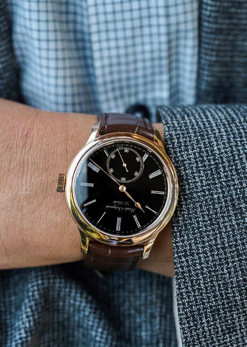 hairspringwatch's tweet image. Finds. The first ever example of Yosuke Sekiguchi’s work is coming up to auction. A Japanese born, Swiss independent who is deeply inspire by great pocket watch calibres of the past, Sekiguchi makes about 20 watches yearly each with their own extremely nuanced style. From the…