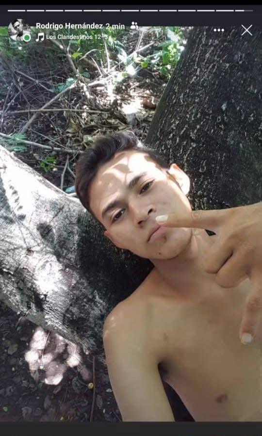 veteranodeguer's tweet photo. @PNCSV @merino_monroy  ahi esta el nene aburrido de andar en las calles  canton masajapa san juan opico https://t.co/UDZWyycp4w