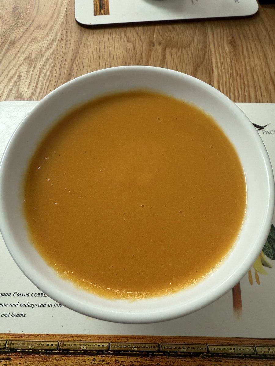 LessGrumpy's tweet image. Lentil soup.