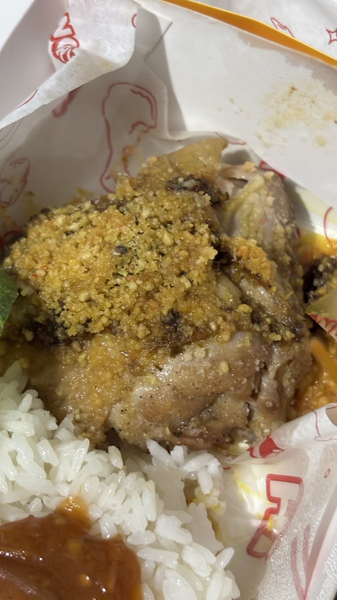 Cobain menu lain dari <a href="/unochicken_id/">UNO CHICKEN</a> 
Dengan daging ayam yang selalu besar. Kali ini ayamnya dikasih bumbu koya diatasnya membuat cita rasanya menjadi kaya. Ditambah sambalnya juga nikmat banget deh.

Emg the best ayam dari <a href="/unochicken_id/">UNO CHICKEN</a> ini ✨