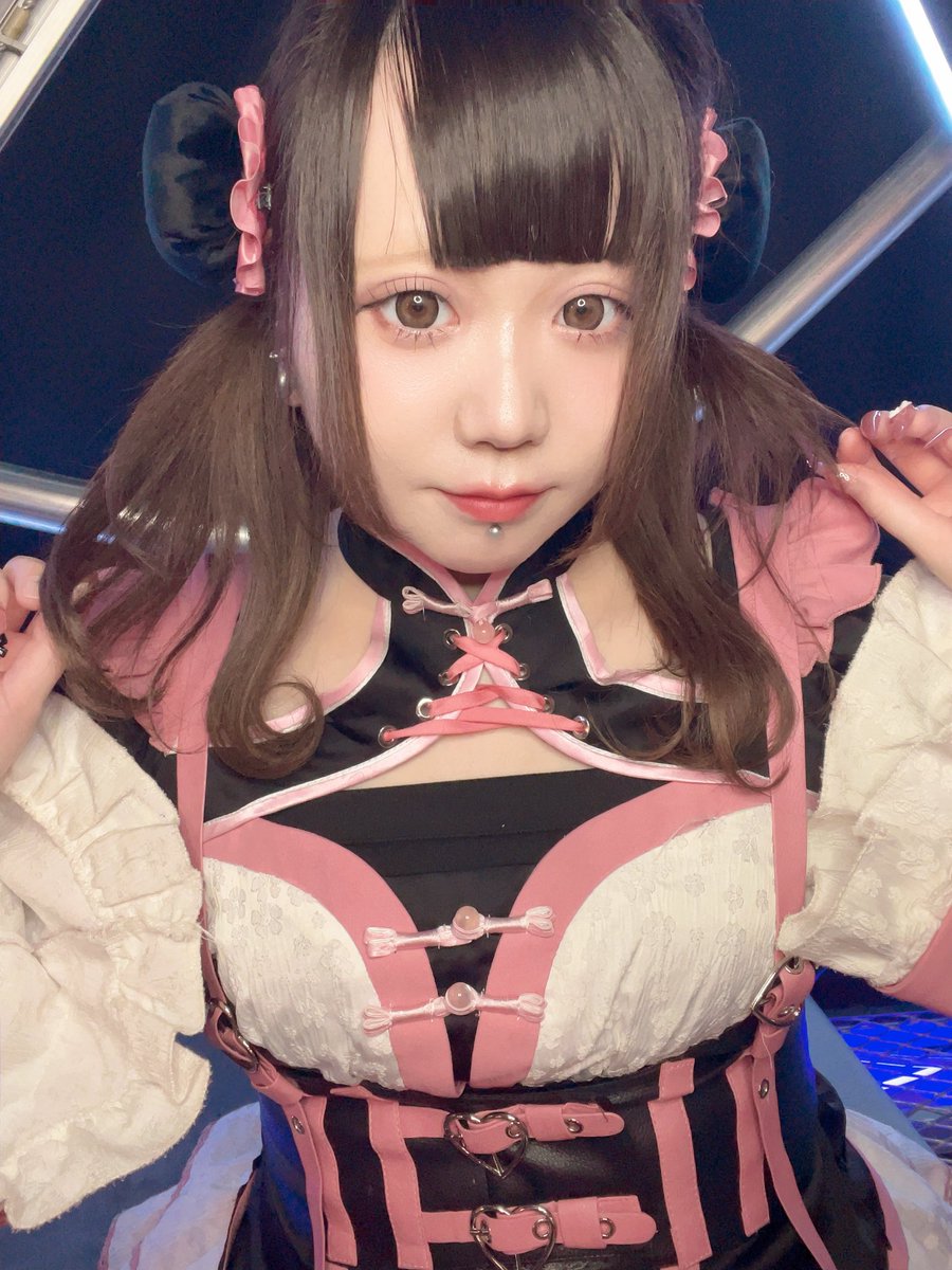 sterra_pom's tweet photo. 23時までいるだよ！！！
たくさんお話しにきておくれや https://t.co/YrCqc2TlVN