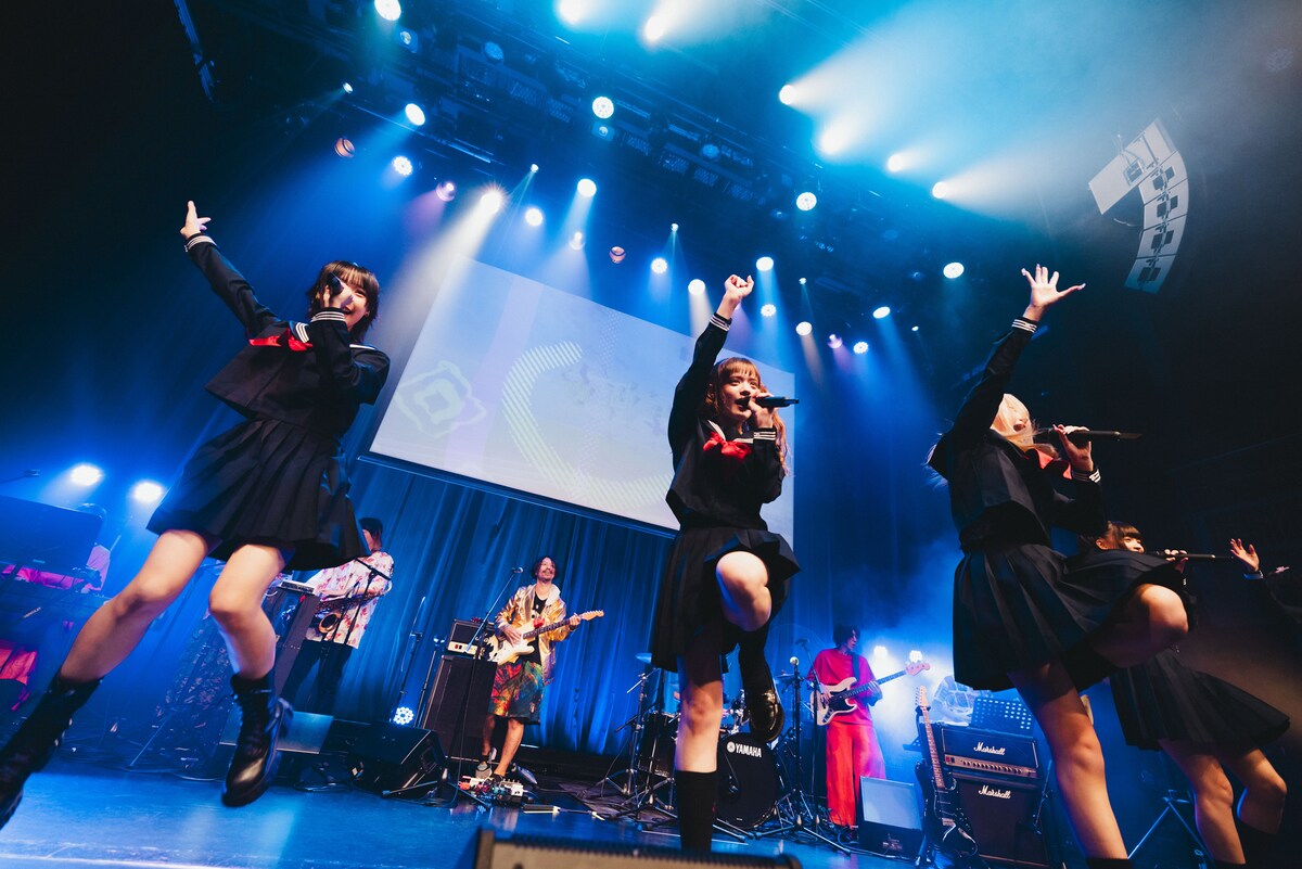 ライブレポート】 総勢13人で鳴らした祝砲！ ゆるめるモ！が爆音の