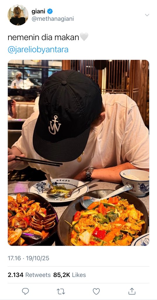 ✪ alea. tweet media