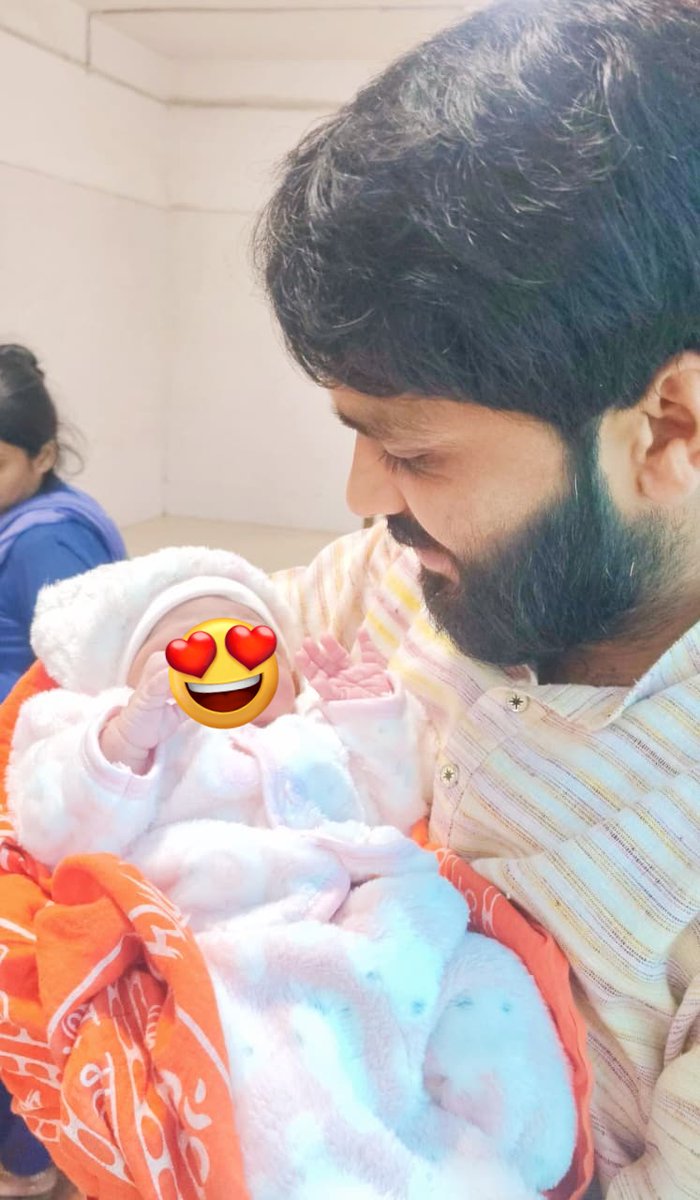 प्रिय भाई <a href="/ashishguptarss/">Ashish Gupta राष्ट्रभक्त</a>

धनतेरस के पावन पर्व पर आपके घर में पुत्री के जन्म की यह अत्यंत शुभ सूचना सुनकर हृदय भर आया। 

माँ लक्ष्मी और भगवान धन्वंतरि की असीम कृपा से यह नवीन जीवन आपके परिवार में सुख, समृद्धि, सौभाग्य एवं अनंत खुशियों का प्रतीक बने। 

आपकी पुत्री सदैव स्वस्थ,