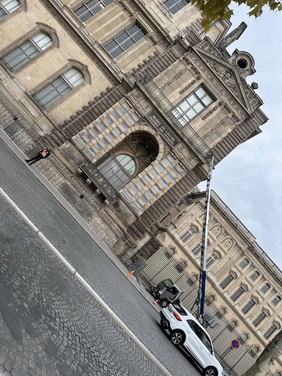 Lee Barry tweet media