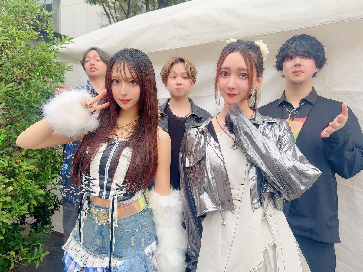 oshimaharuna's tweet photo. #マチアソビ 2日目、西公園ステージ
ありがとうございました(ㆁᴗㆁ✿)💜
この場所で、またみんなと遊べたこと
最高の思い出になったよ☺️
良い汗かいたし、笑顔になれた!
ましろさんと #Fatestaynight の
#idealwhite をコラボさせて頂きました✨
ましろさんエグかった...良すぎっっ
また絶対来るからね💪🔥
#綾野ましろ
#大島はるな