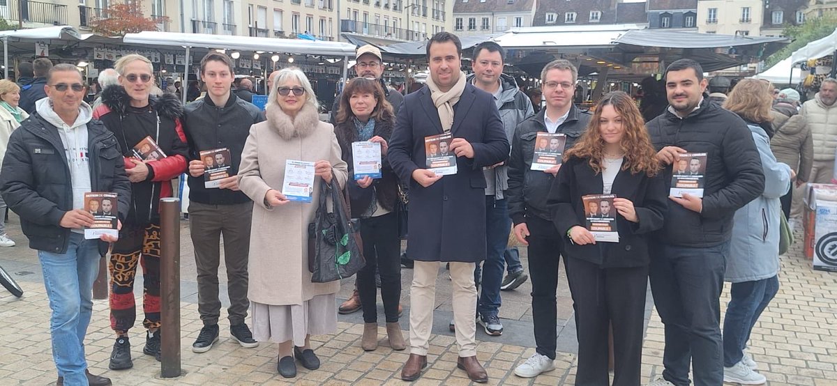 🇫🇷A Fontainebleau, ville impériale pour défendre une certaine idée de la France. 

Une chose m’a frappé : quand je faisais ce marché il y a dix ans (ville bourgeoise macronisée aujourd’hui), je me faisais régulièrement insulté par des boomers ou bobos radicalisés.

Aujourd’hui,