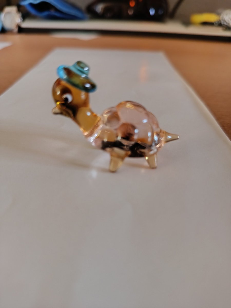 any54's tweet image. Az első két képen a tegnapi "beszerzésünk" Bettitől, a harmadikon a mi tökeink a bejárati ajtónkon. Ja, és az új telefonommal!