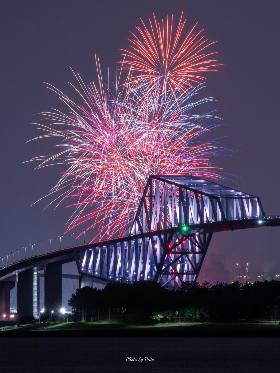 JO1のデビュー5周年記念花火を、東京ゲートブリッジとセットで撮りました🎆

#JO1_5thAnniversary_祭り