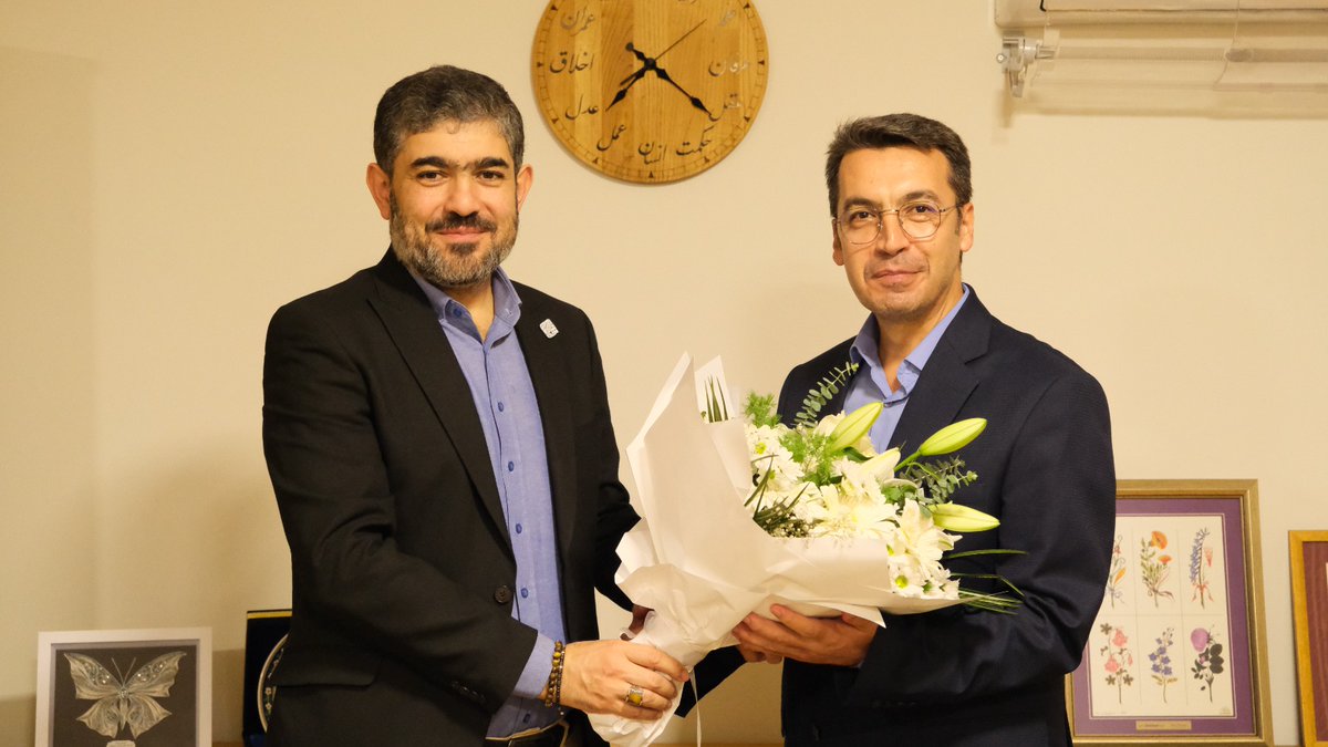 Yaklaşık üç yıl önce devraldığım İLEM Yönetim Kurulu Başkanlığını dün düzenlediğimiz olağanüstü genel kurul ile Prof. Dr. Ramazan Tiyek’e devretmiş bulunuyorum.
2004 yılında başladığım İLEM yolculuğunun her aşamasında farklı sorumluluklar üstlenme lütfuna nail oldum. Bu kutlu