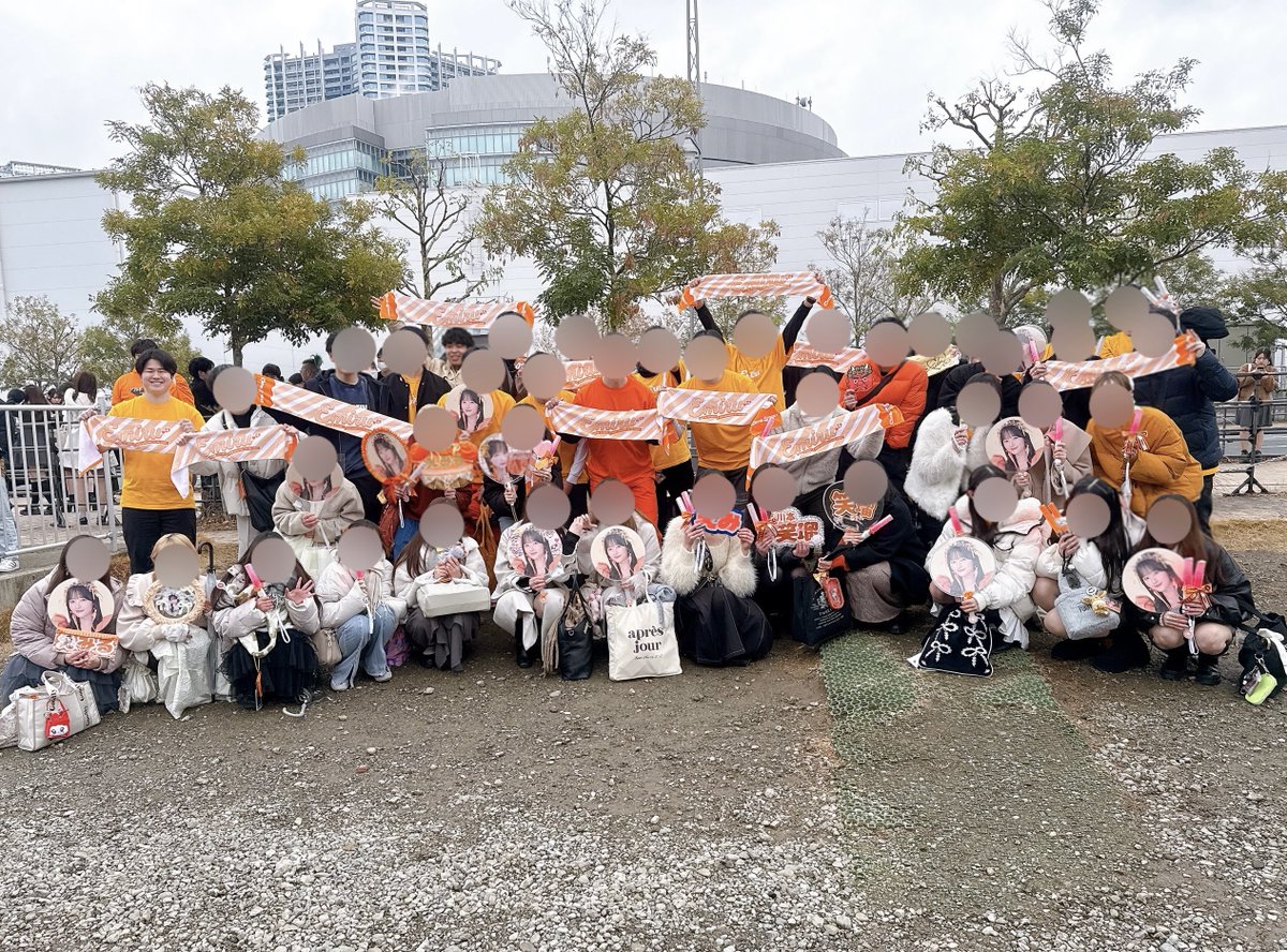 _raimu_cs's tweet image. 笑瑠のブログ読んだ。
以下、これまでの感謝。
豊洲で発表された時にデカすぎるキャパで
パフォーマンス見れることが楽しみだった
(何故かヒューリックホール思い出した)
気がつけば曲数もすごく増えて
色んな形での魅せ方があることに感動
特にみんな言ってた「解」のエフェクトは…