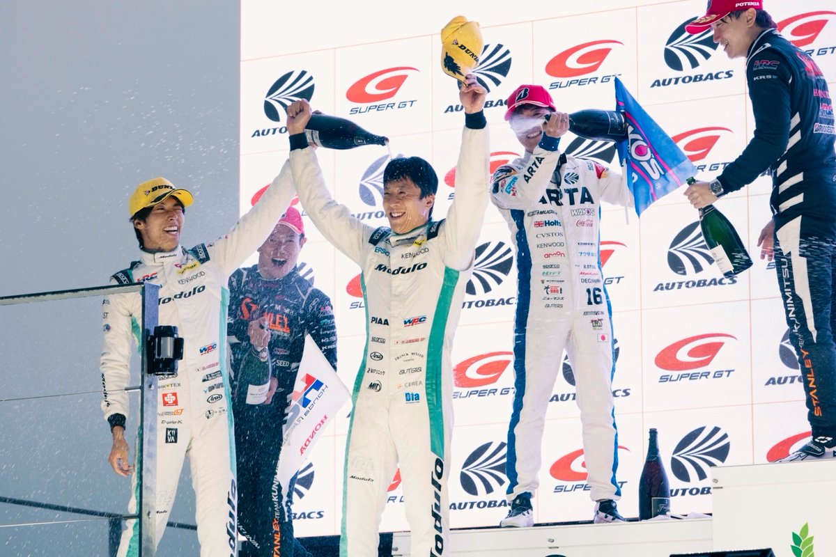 riki_okusa's tweet photo. #SUPERGT Rd.7 オートポリス🐴
2位でした🥈
500初めての表彰台とても嬉しいです。
前戦の菅生のこともありいかないといけなかったレースだったので形になって本当に良かったです。

関係者の皆様。
応援してくださった皆様。
ありがとうございました！

次回は伊沢選手最後のGT500レース。
笑って終われるようにフルプッシュします。