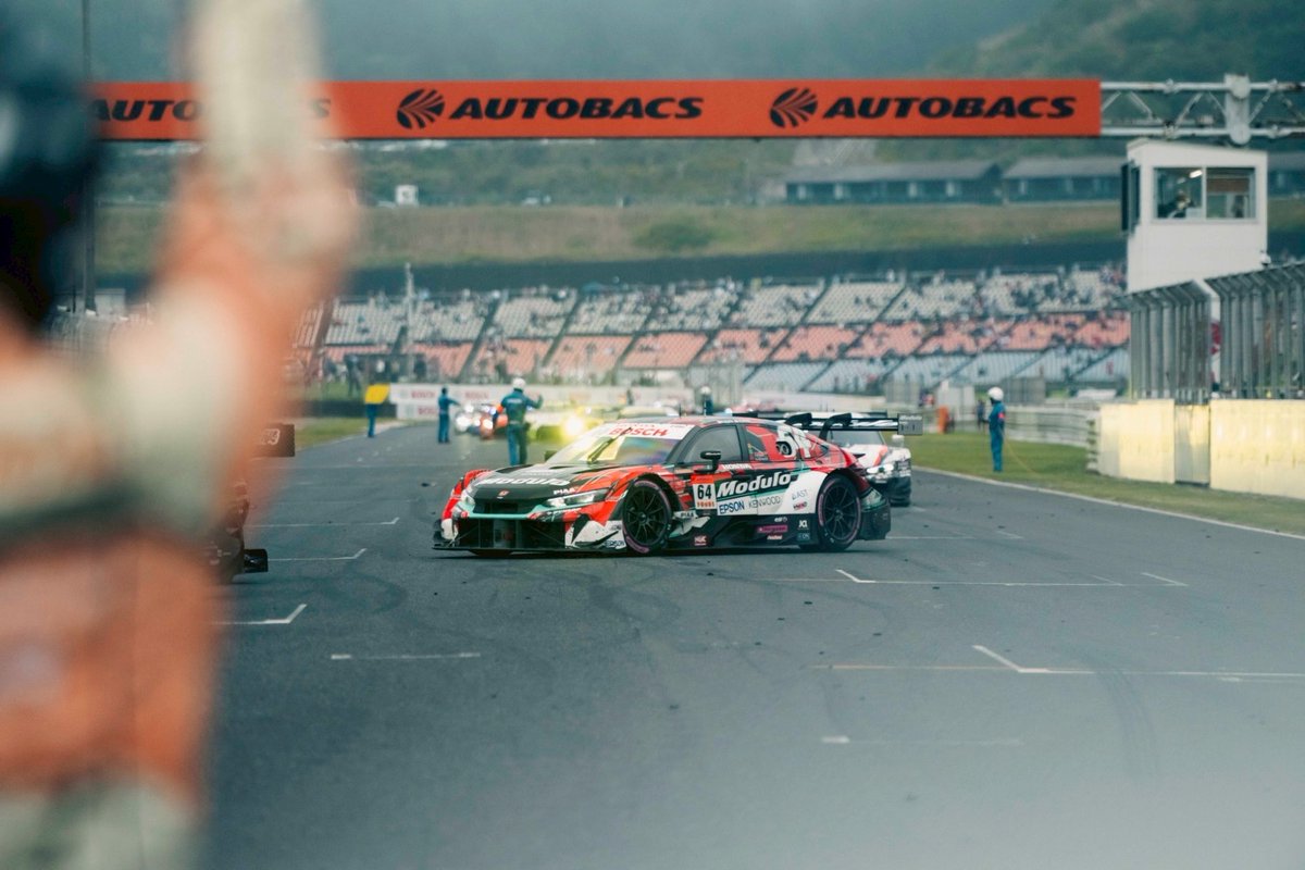 #SUPERGT Rd.7 オートポリス🐴
2位でした🥈
500初めての表彰台とても嬉しいです。
前戦の菅生のこともありいかないといけなかったレースだったので形になって本当に良かったです。

関係者の皆様。
応援してくださった皆様。
ありがとうございました！

次回は伊沢選手最後のGT500レース。