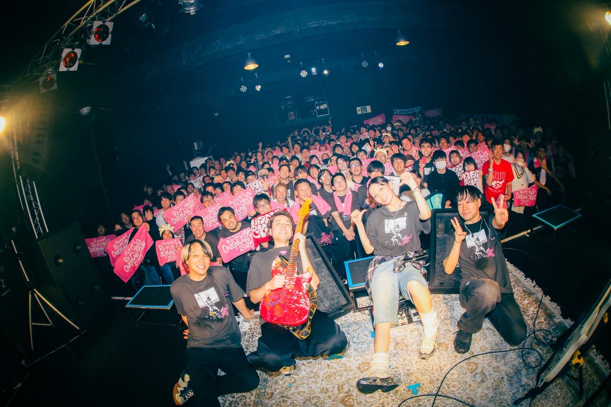#ReFLYINGTOUR770
ツアーファイナル名古屋！！！ファイナルにふさわしいあちちすぎ楽しすぎ最高のファイナルになりましたありがとう〜〜〜みんないい顔いい声でしたっ。またねっ