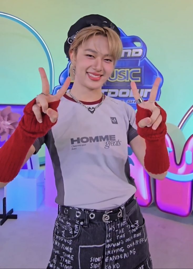 Hanify211's tweet image. So so beautiful..🎶

#TMC2025xNuNew
#ใบพัด_COPTER

CWR at DA Con Day2
#DA20ConcertxNuNew
 @CwrNew  #NuNew