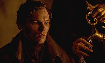 Estos 2 momentos creo que son los mas opresivos que he visto nunca. Emanan una tensión indescriptible