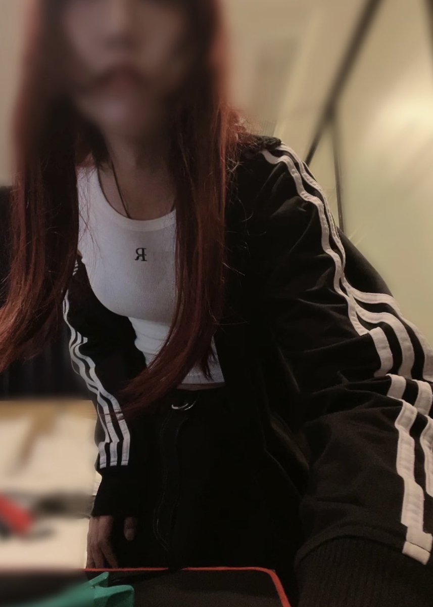 하 옛날엔 이쁜사람 보면 좆꼴리기만 했는데
이젠 부러워서 배알이 조온나 꼴려 씨팔

(뱃살 크앙-)