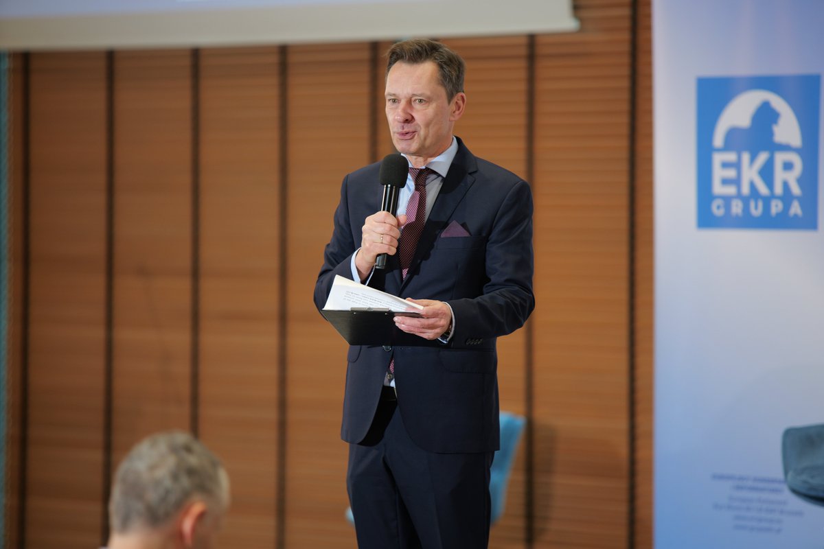 Jak co roku Kongres Polska Wielki Projekt prowadzi <a href="/KZiemiec/">Krzysztof Ziemiec</a>, za co serdecznie dziękujemy i zachęcamy do obserwowania kanału <a href="/OKonserwa/">Otwarta Konserwa</a>.