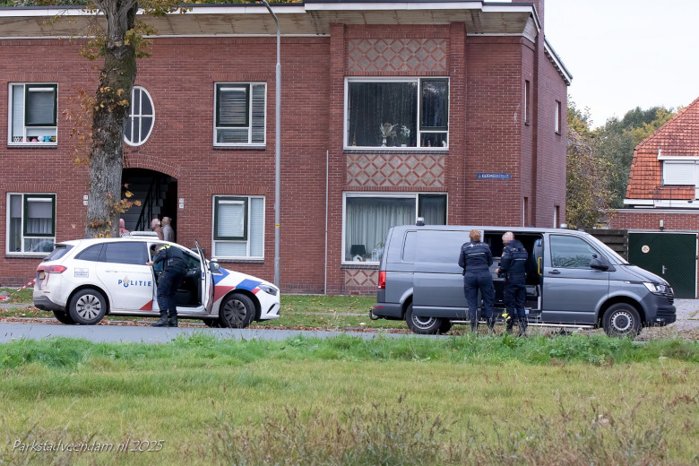 Politie doet onderzoek in Veendam