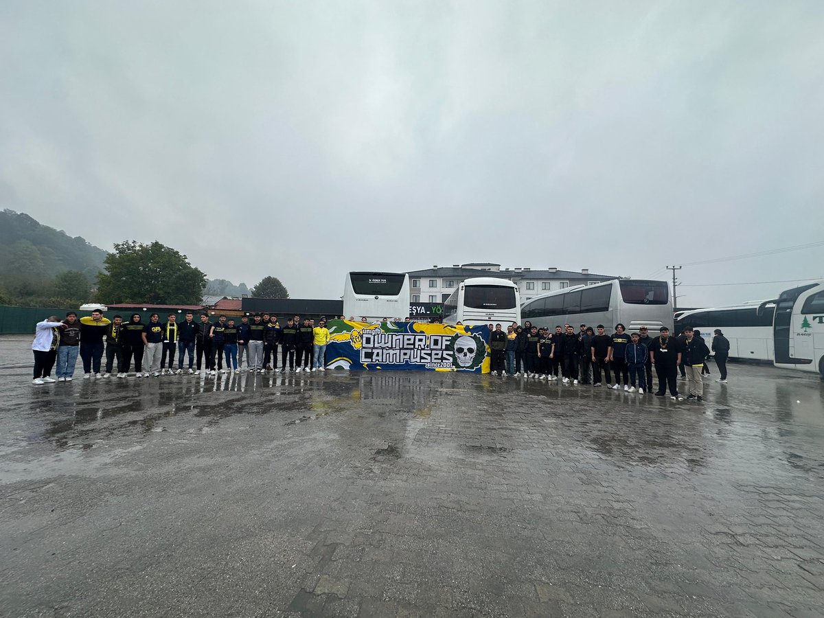 NE YAĞMUR NE ÇAMUR DİNLER!
Fenerbahçemizi karagümrük karşısında yalnız bırakmamak için kadıköy yolundayız.
#UNIGFB