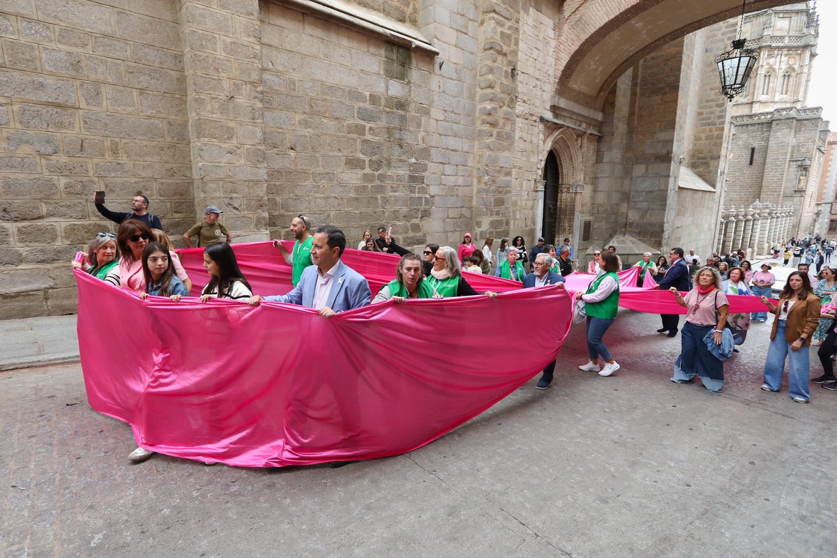 Hoy, 19 de octubre es el Día internacional de la lucha contra el Cáncer de Mama.

Un día para concienciar sobre la importancia de la prevención y la detección precoz.

En #Toledo recordamos que cada batalla contra el cáncer de mama es una historia de valentía, amor y esperanza.