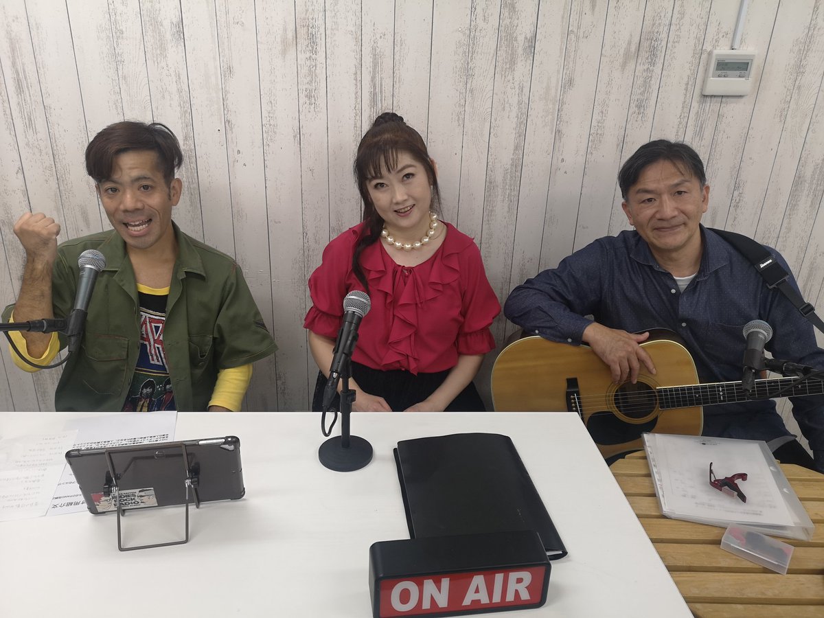 夜はハイボーさんの番組にハルモニクスさん（小川はる子さん&amp;大谷友彦さん）に来ていただきました！

NHKのど自慢で優勝した経歴もあり生放送ライブは圧巻でした😊

レインボータウンFMでもラジオ番組やってます！
応援してます😉