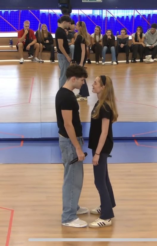 Cómo de cantoso quedaría volver a ponerles un dúo?
<a href="/NoemiGaleraN/">Noemí Galera</a> invéntate cualquier cosa, ponte creativa #OTDirecto19O